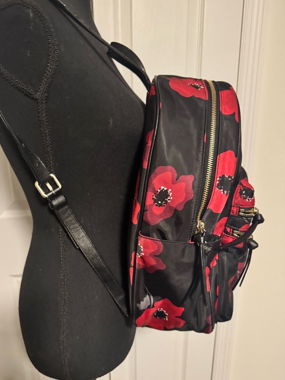 kate spade Wilson poppy Backpack with Red Floral Print - Picture 5 of 12